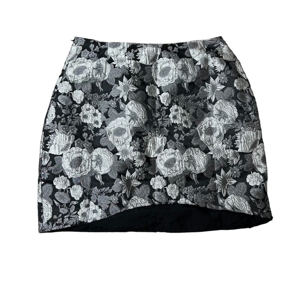Kourt Tela Black Silver Floral Matching Set Skirt and Crop Top Size Small - Picture 10 of 16